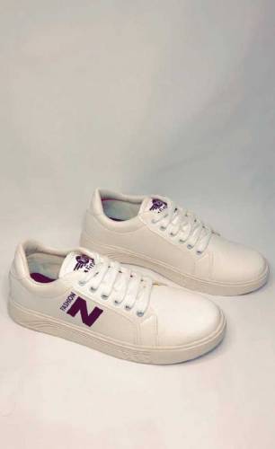 •  Synthetic Calf Leather•  Tonal Matte Rubber Sole•  Padded Back Coll