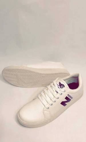 •  Synthetic Calf Leather•  Tonal Matte Rubber Sole•  Padded Back Coll