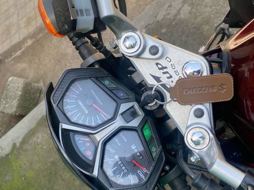 Sellling my Suzuki GSX-125 with all genuine accessories 