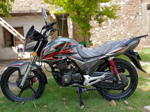 Hinda Cb 150 2021 model Peshawar registered full new condition