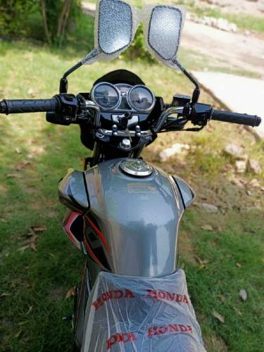Hinda Cb 150 2021 model Peshawar registered full new condition