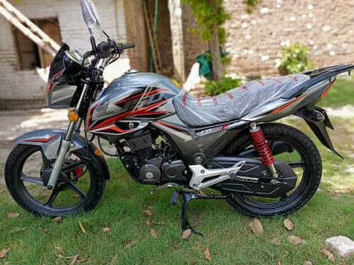 Hinda Cb 150 2021 model Peshawar registered full new condition