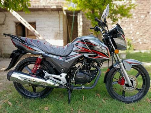Hinda Cb 150 2021 model Peshawar registered full new condition