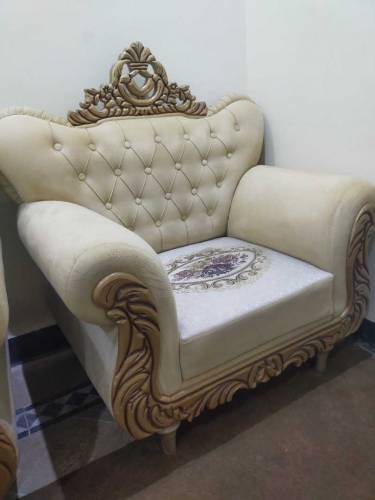 Ful Sofa Set For Sell In Good Price