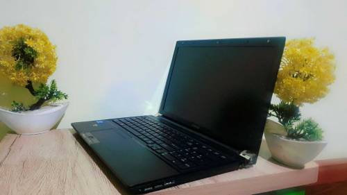 TOSHIBA LAPTOP