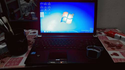 TOSHIBA LAPTOP