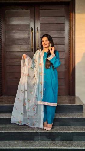 beautiful dresses by dress and co