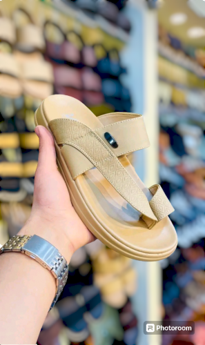 Dubai original import shoes 39, 40, 41, 42, 43, 44, all sizes availabl