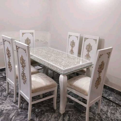 dainings tabel brand new 