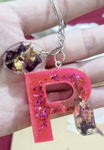 Resin keychains  customized keychains