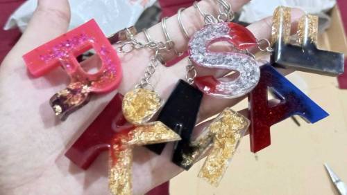 Resin keychains  customized keychains