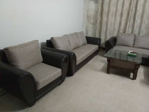 7 seater sofa set . best condition 