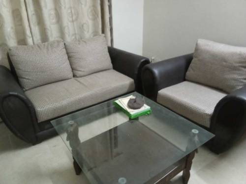 7 seater sofa set . best condition 