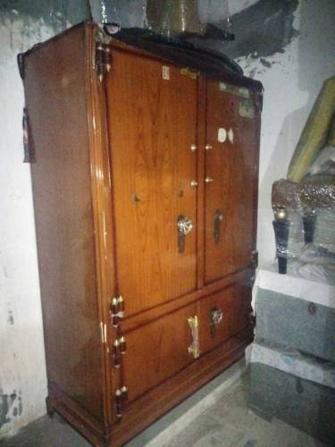 Iron safe Almari 