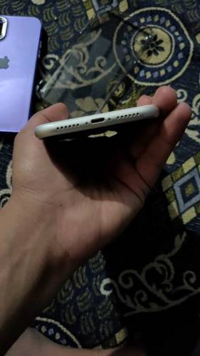 I phone 11 128 gb dual sim non pta Sim working 6 month
