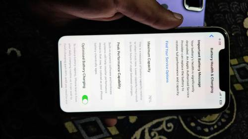I phone 11 128 gb dual sim non pta Sim working 6 month