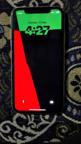 I phone 11 128 gb dual sim non pta Sim working 6 month