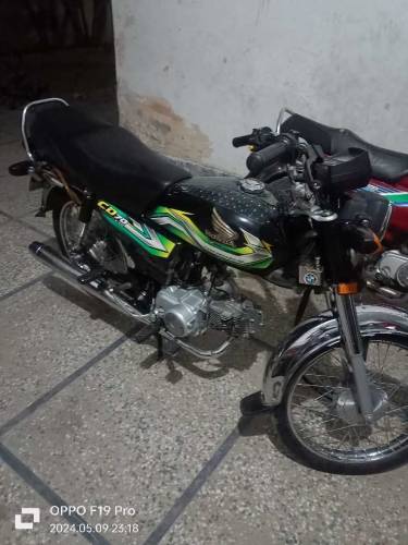 Honda CD 70cc good condition ok call me sms messages from no chaska 