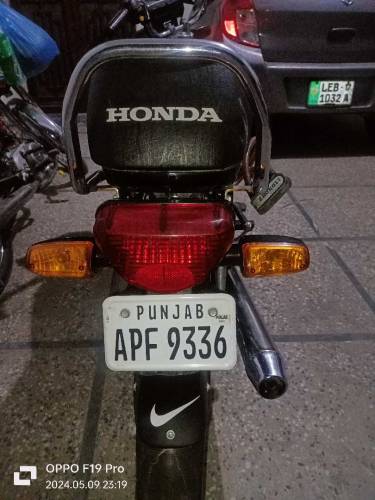 Honda CD 70cc good condition ok call me sms messages from no chaska 