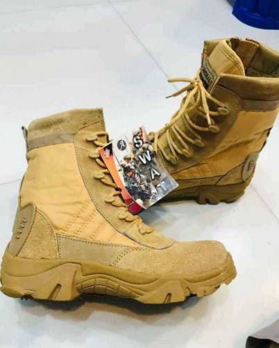 men's comfortable boots beige Delta 