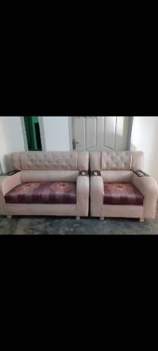 3 seater sofa(2) and 2 seater sofa (1) 
