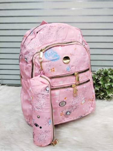 it is a very beautiful woman bags