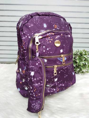 it is a very beautiful woman bags
