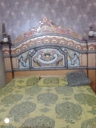 Bed/side table/dressing table/almaare condition used like new