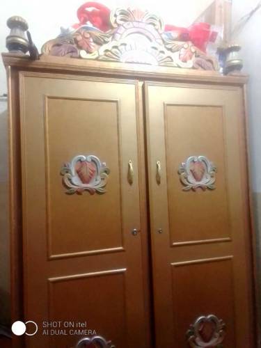 Bed/side table/dressing table/almaare condition used like new