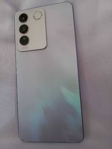 Vivo V27e 