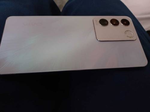 Vivo V27e 