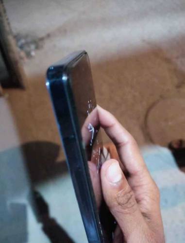 single mobile just 8month warranty 