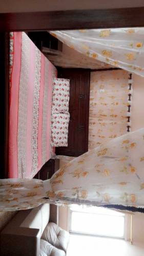 king size wooden curtain bed set with two side table and 2 door almira