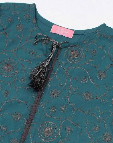 Girls Embroidered Cotton Kurta 