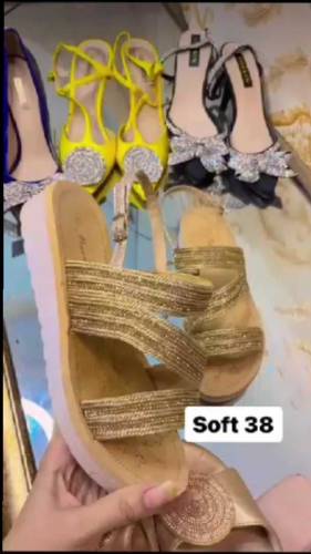 Heels  Available  .... Buy 1 Pair In 1750 .. 2 Pair in 2750 .. 3 pair 