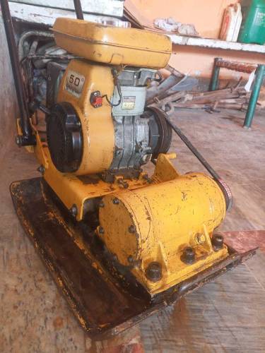 compactor plate engine Ey 20 heavy plat condition 10/10 watsap no 0340