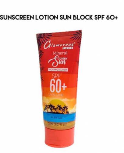 Glamorous Face Sunscreen Lotion is a lightweight, non-greasy formula t