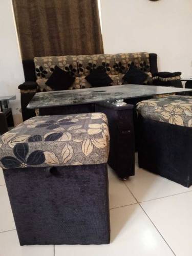 5 seater Sofa set with Center table and 4 portable stools 