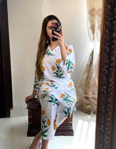 2 Pcs Women's Stitched Linen Printed Shirt And Trouser