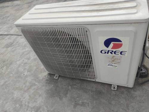 Gree AC G10 model Dc inverter Heat and cool Lush condition 