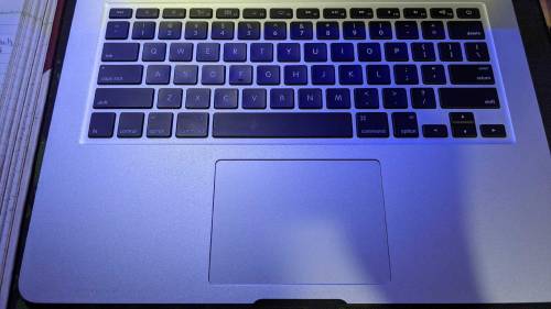 Apple MacBook 