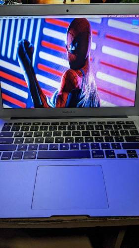 Apple MacBook 
