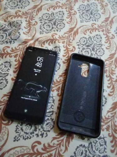 4-64gb good condition phone without any fault with box A to Z original