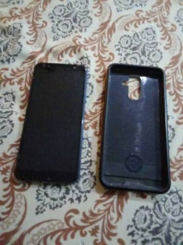 4-64gb good condition phone without any fault with box A to Z original
