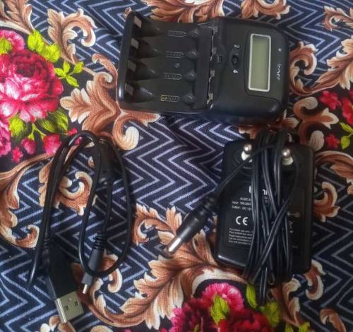NIKON COOLPIX (SLR) WITH 26x ZOOM