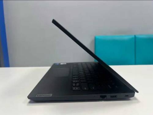 Lenovo V14 g3 i5. 256Gb NVMV Brand New