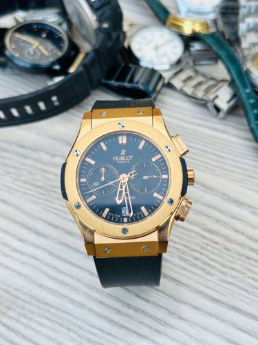 Hublot watch available in Luxury wrist watches 
