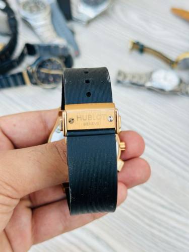 Hublot watch available in Luxury wrist watches 