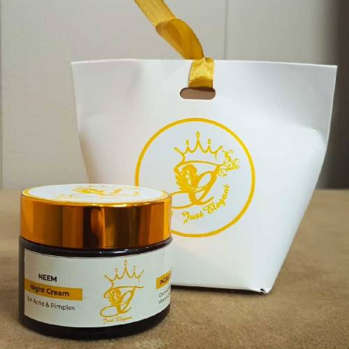 Pain relief oil relieves weak bones and muscles Rs.800