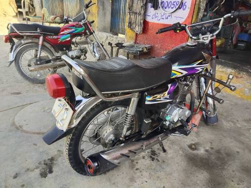 Honda cg 125 model 2019 good condition 